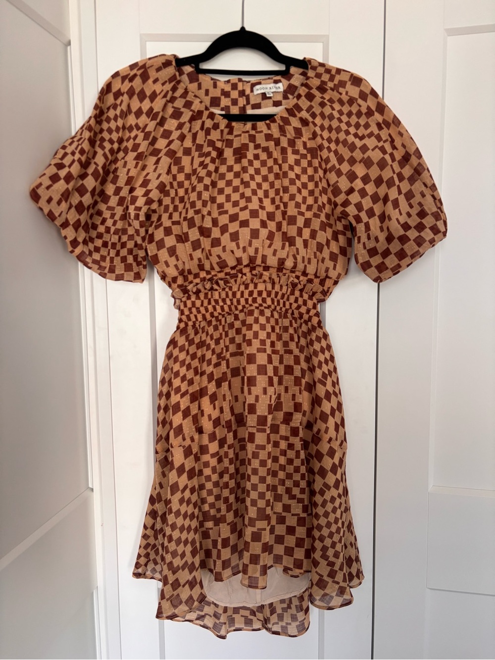 Moon River Brown & Tan Checker High-Low Puff Sleeve Dress - Picture 1 of 5